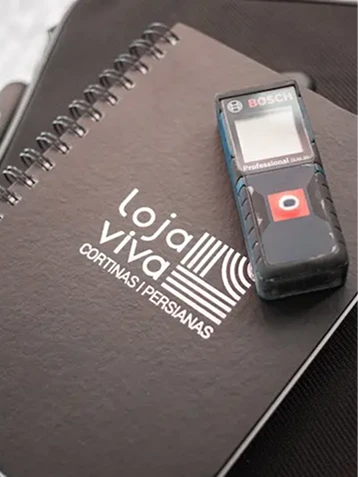 Bloco e medidor a laser