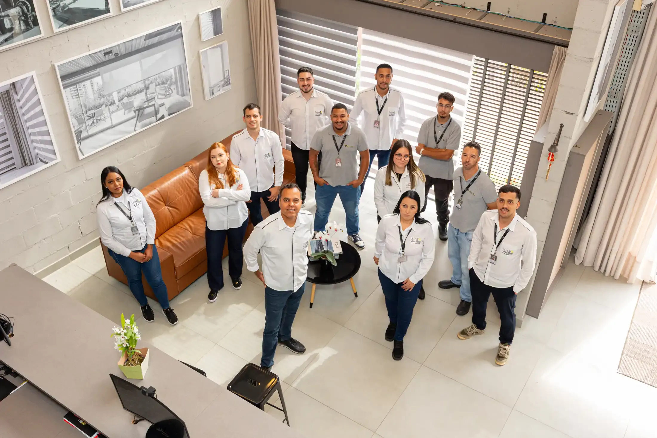 Equipe da Loja Viva no escritório